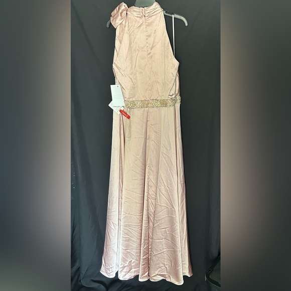 Mac Duggal 49578 NWT Pleated Halter Neckline Evening Gown - Picture 6 of 8